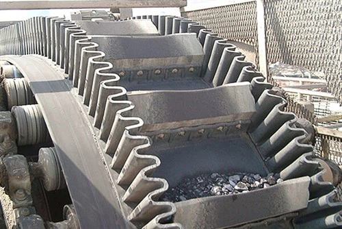 Băng tải bên tường